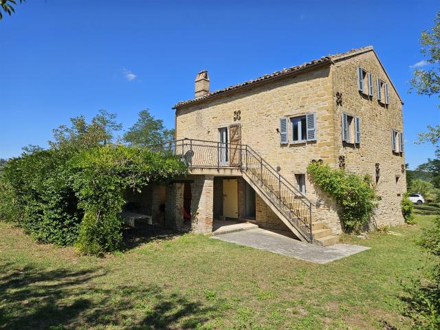Casa in vendita a Marche, Fermo