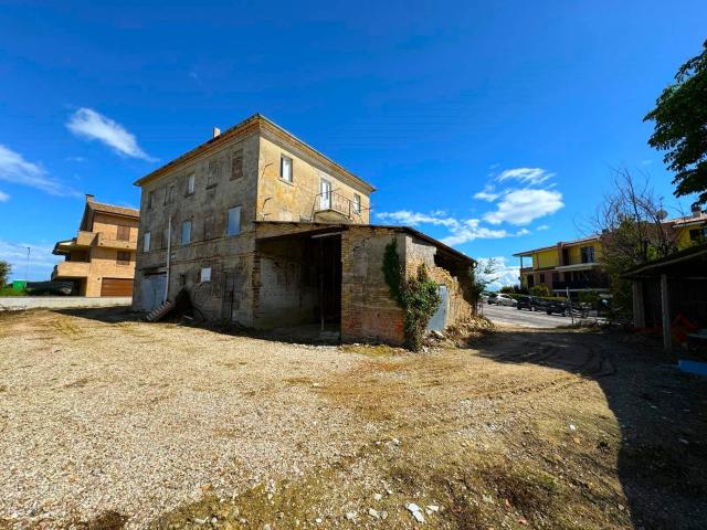 Rustico in vendita a Marche, Fermo