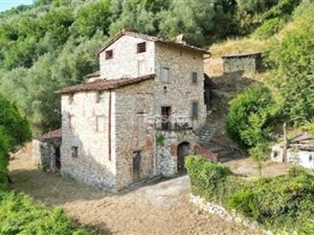 Terreno in vendita a Domazzano, Borgo a Mozzano