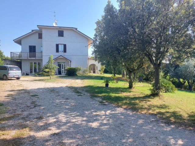 Rustico in vendita a San Giorgio, Acquaviva Picena