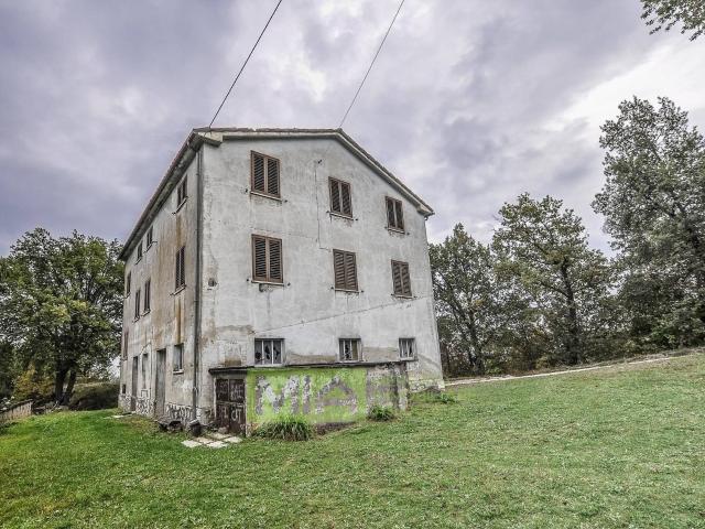 Rustico in vendita a Polica Vecchia, Comunanza