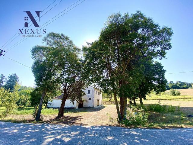 Villa Indipendente in vendita a Madonna del Piano, Marche