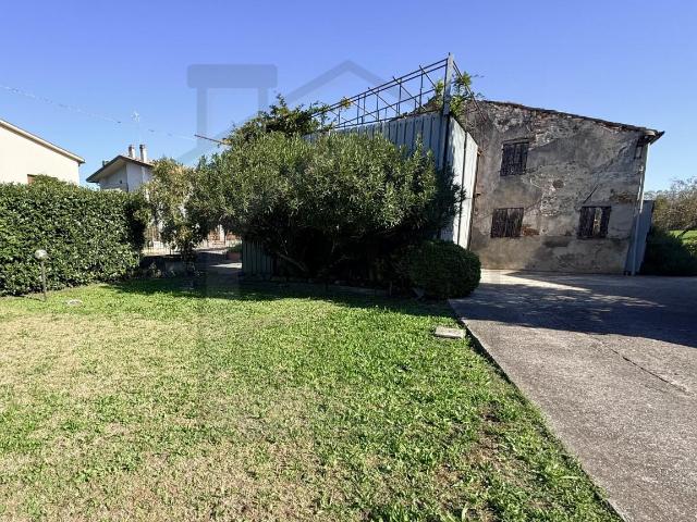 Villa Indipendente in vendita a Carrara San Giorgio, Veneto