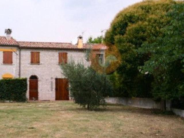 Villa Indipendente in vendita a Gimarra, Marche