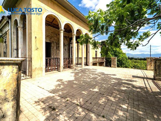 Villa Indipendente in vendita a Giarre, Sicilia