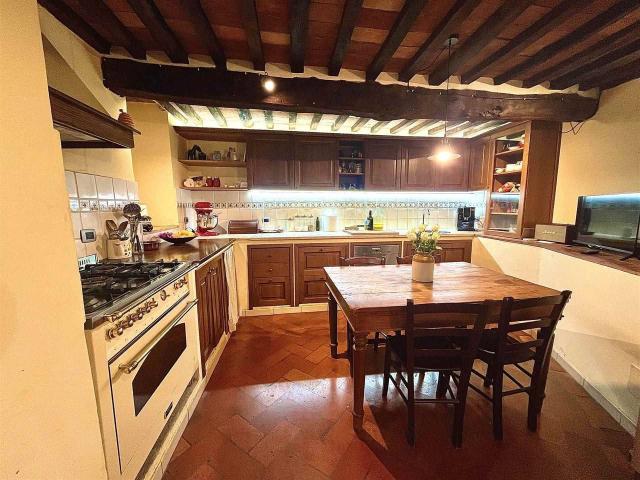 Villa Indipendente in vendita a Piazza, Pistoia