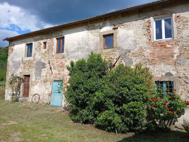 Villa Indipendente in vendita a Unione di Comuni Valdarno e Valdisieve, Pontassieve