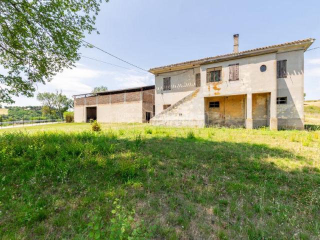 Villa Indipendente in vendita a Uccelliera, Marche