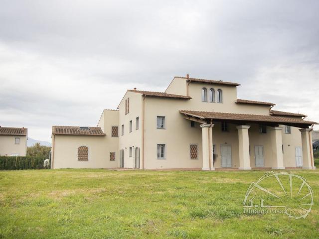 Villa Indipendente in vendita a Prato, Toscana