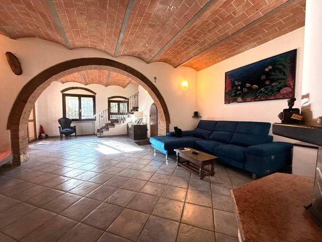 Villa Indipendente in vendita a Riparbella, Toscana