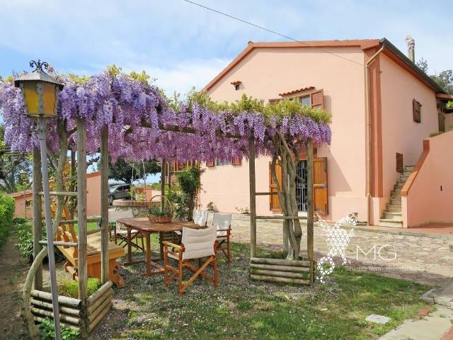 Rustico in vendita a Rosignano Marittimo, Toscana