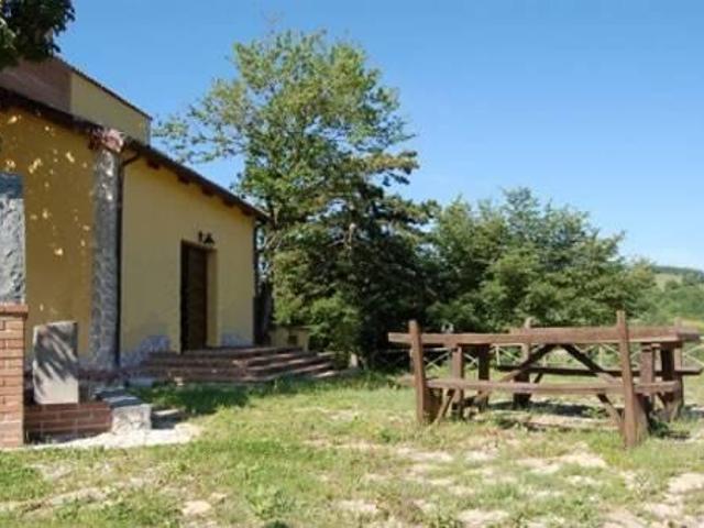 Villa Indipendente in vendita a Valtopina, Umbria