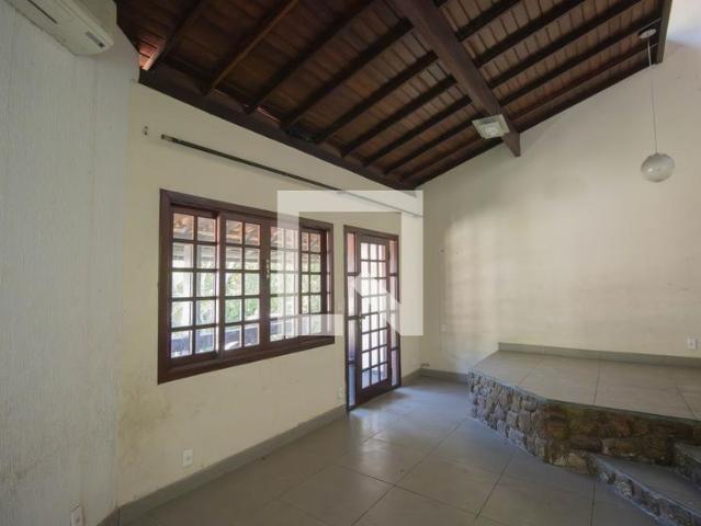 Casa aluguel em Região Geográfica Imediata do Rio de Janeiro, Região Metropolitana do Rio de Janeiro