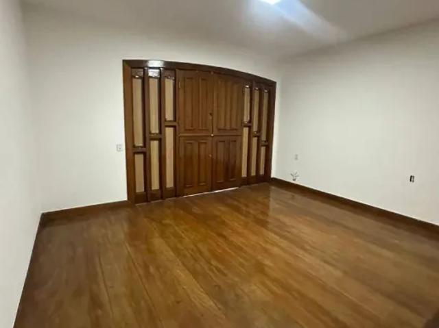 Casa aluguel em Região Geográfica Imediata de Vitória, Região Metropolitana da Grande Vitória