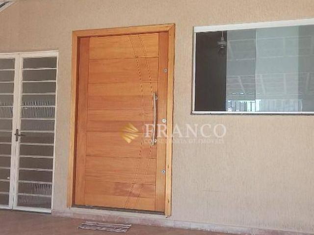 Casa venda em Região Imediata de Taubaté-Pindamonhangaba, Região Metropolitana do Vale do Paraíba e Litoral Norte