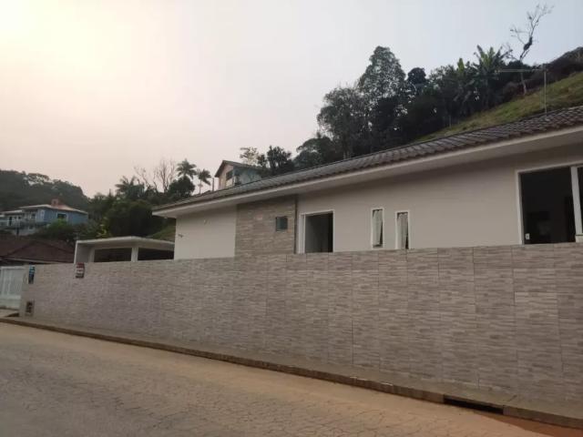 Casa venda em São Pedro de Alcântara