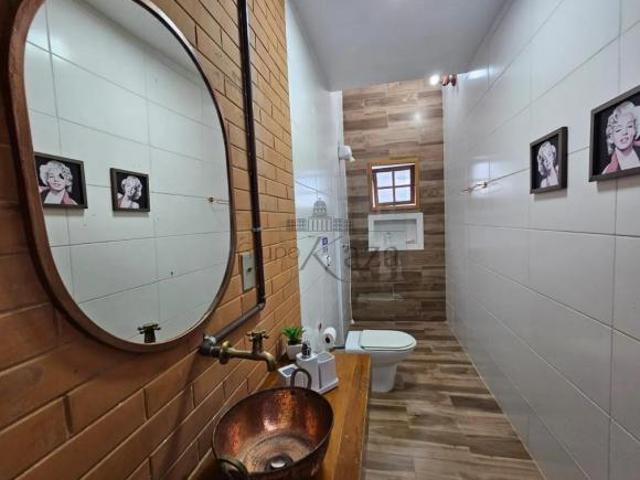 Casa venda em Região Imediata de São José dos Campos, Região Metropolitana do Vale do Paraíba e Litoral Norte