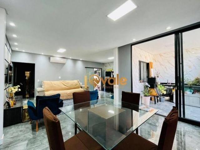 Casa venda em Região Imediata de São José dos Campos, Região Metropolitana do Vale do Paraíba e Litoral Norte