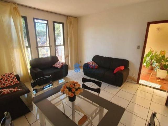 Casa venda em Região Geográfica Imediata de Londrina, Londrina