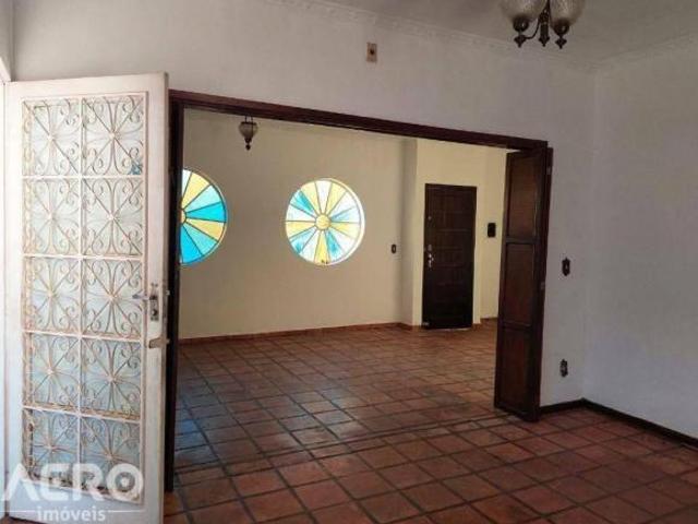 Casa venda em Região Imediata de Bauru, Bauru