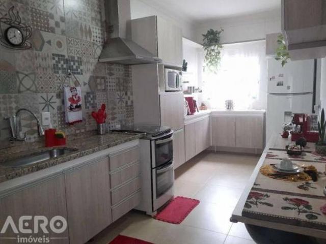 Casa venda em Região Imediata de Bauru, Bauru