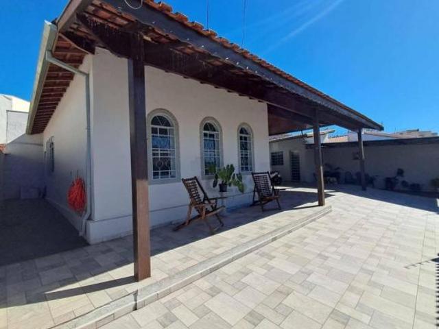 Casa venda em Região Imediata de Botucatu, Botucatu