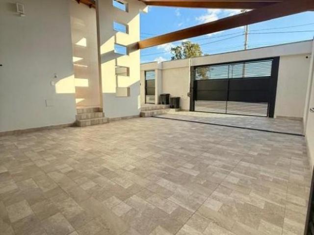 Casa venda em Pinheiros, Varginha
