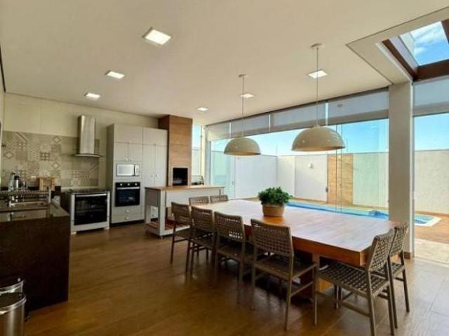 Casa venda em Pinheiros, Varginha