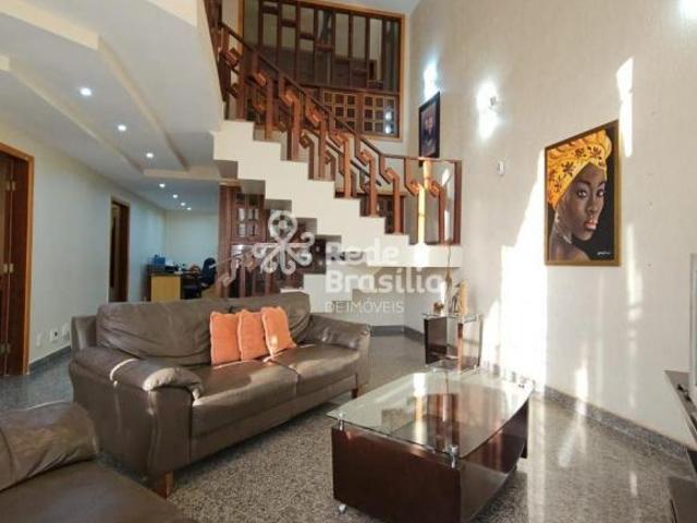 Casa venda em Região Geográfica Imediata do Distrito Federal, Região Integrada de Desenvolvimento do Distrito Federal e Entorno