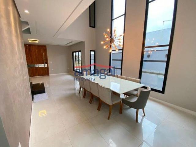 Casa venda em Região Imediata de São José dos Campos, Região Metropolitana do Vale do Paraíba e Litoral Norte