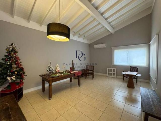 Casa venda em Região Imediata de Taubaté-Pindamonhangaba, Região Metropolitana do Vale do Paraíba e Litoral Norte