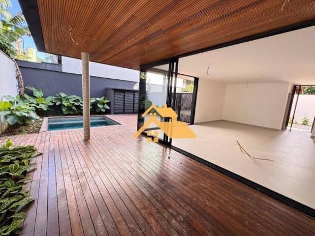Casa venda em Região Imediata de Caraguatatuba-Ubatuba-São Sebastião, Região Metropolitana do Vale do Paraíba e Litoral Norte