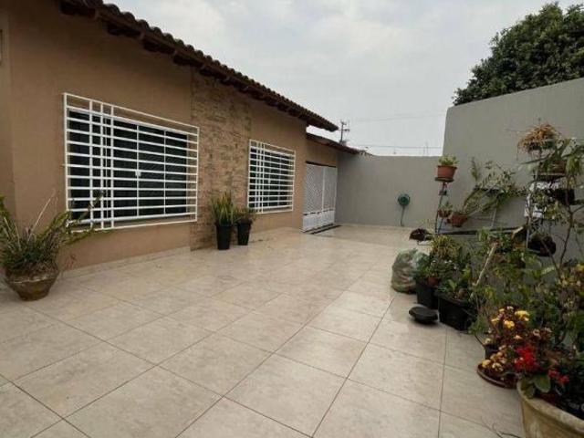 Casa venda em Região Geográfica Imediata de Londrina, Londrina