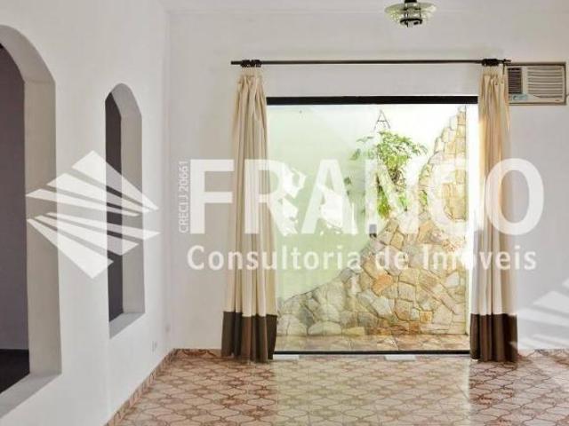 Casa venda em Região Imediata de Taubaté-Pindamonhangaba, Região Metropolitana do Vale do Paraíba e Litoral Norte