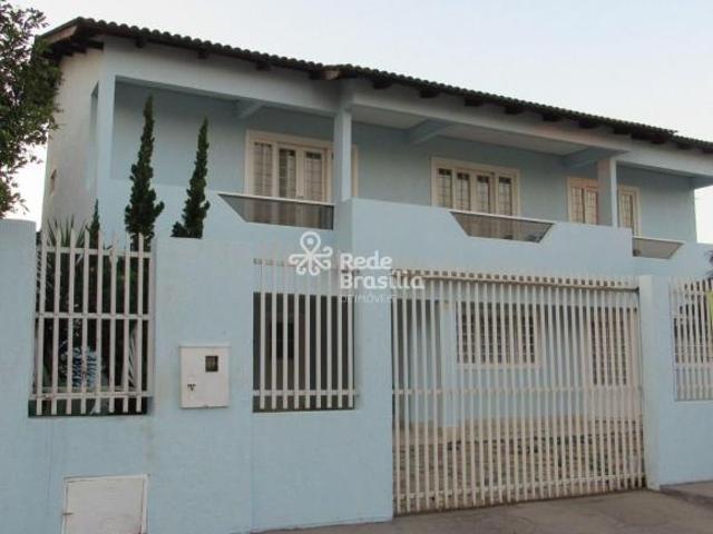 Casa venda em Região Geográfica Imediata do Distrito Federal, Região Integrada de Desenvolvimento do Distrito Federal e Entorno