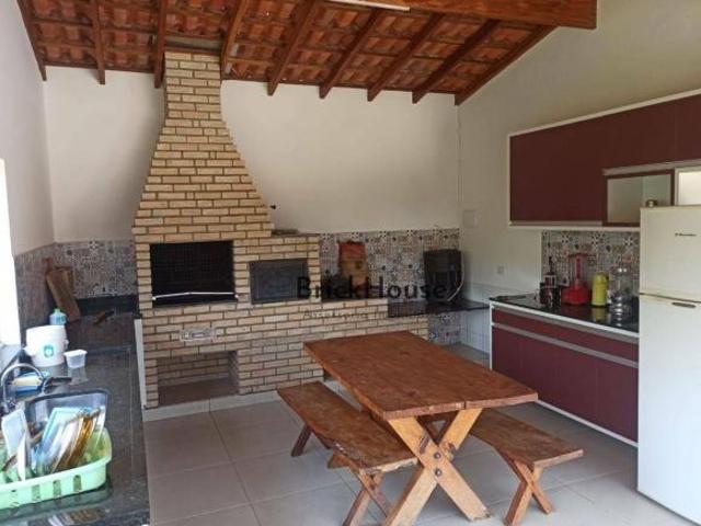 Casa venda em Mairinque