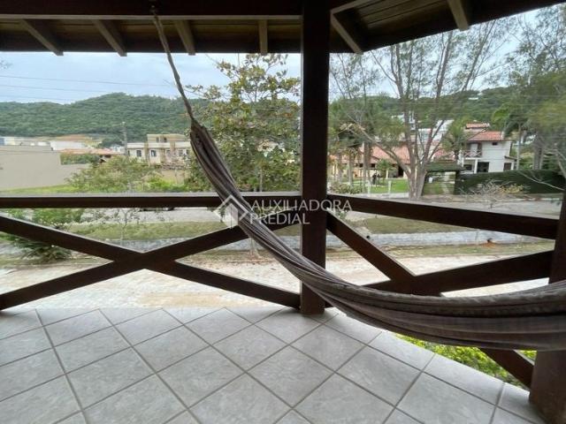 Casa aluguel em Região Geográfica Imediata de Florianópolis, Garopaba