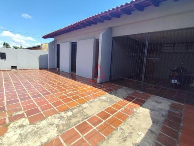 Casa venda em Região Geográfica Imediata de Londrina, Londrina