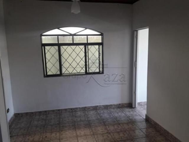 Casa venda em Região Imediata de São José dos Campos, Região Metropolitana do Vale do Paraíba e Litoral Norte