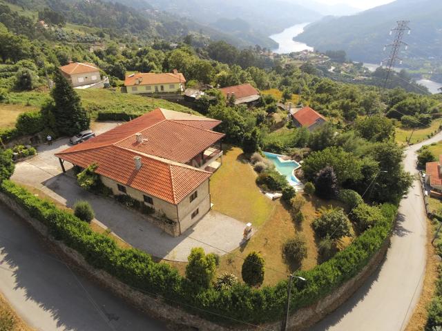 Casa venda em Parada Do Bouro, Braga