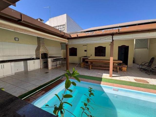 Casa venda em Região Geográfica Imediata do Distrito Federal, Região Integrada de Desenvolvimento do Distrito Federal e Entorno