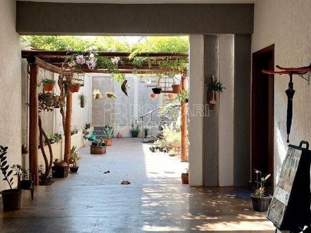 Casa venda em Região Imediata de Araraquara, Araraquara
