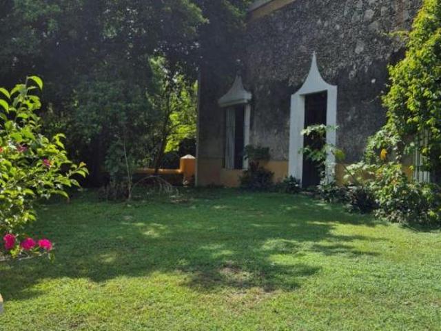 Casa con 10 recámaras y 13134 m2 de terreno en venta, Acanceh