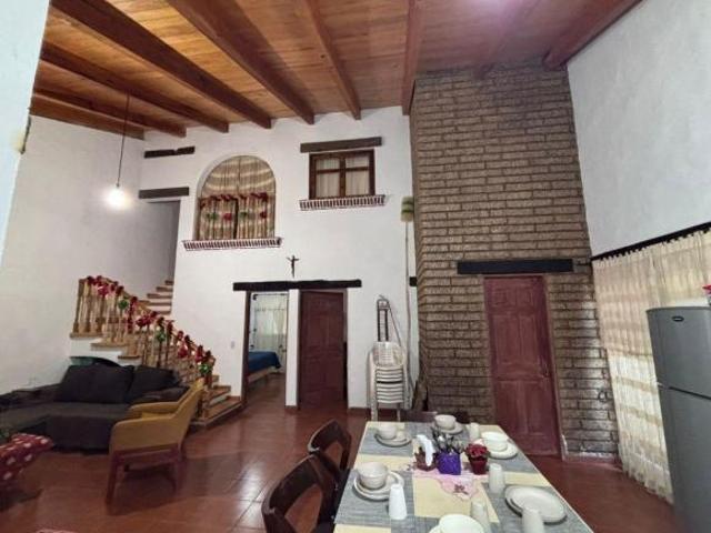 Casa con 200 m² superficie de terreno, 5 recámaras en venta en Tapalpa