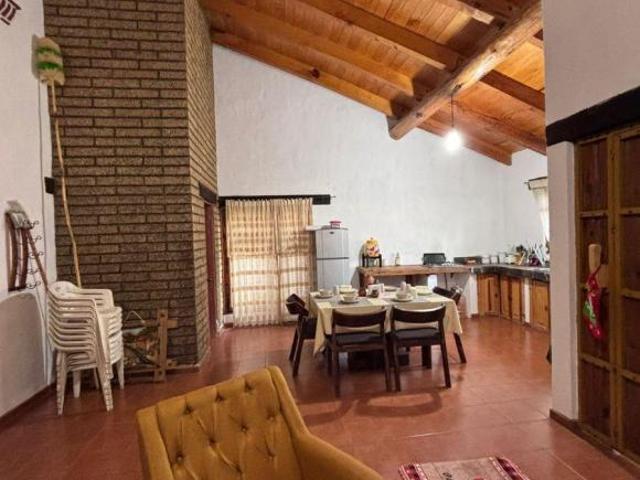 Casa con 200 m² superficie de terreno, 5 recámaras en venta en Tapalpa