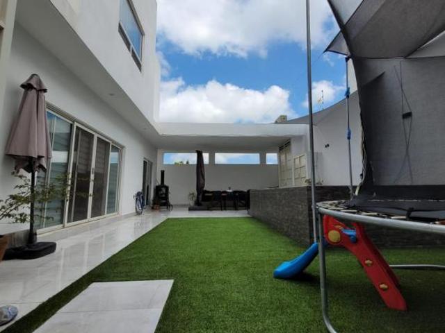 Casa con 2 años de uso  materiales de máxima calidad!