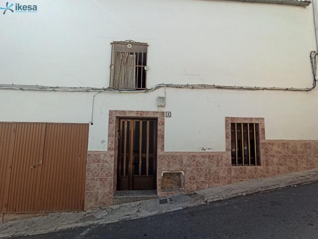 Casa en venta en Mengíbar, Andalucía