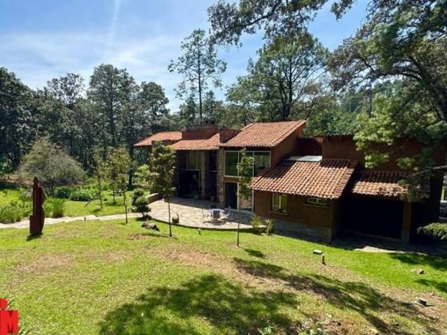 Cabaña con 3 habitaciones y 4071 m2 de terreno en venta. Hacienda San Francisco. Roca Encantada