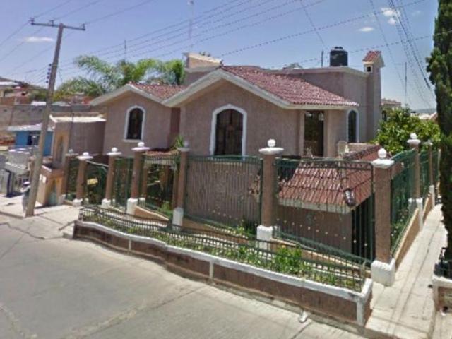 Casa con 4 recámaras de 470 m² en venta en Centro