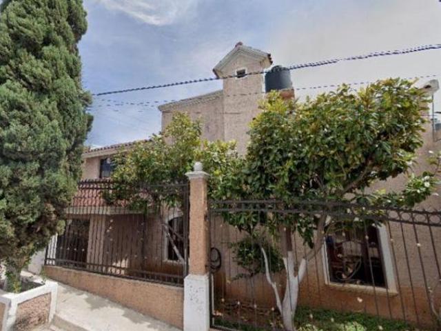 Casa con 4 recámaras de 470 m² en venta en Centro